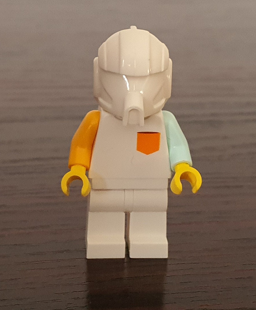 Replica trooper fighter pilot helmut for minifigure Media 1 of 3